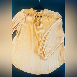 Tahari silk balloon sleeve blouse